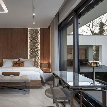 Lulus فيلة سبانجا