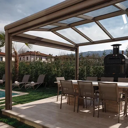 Lulus فيلة سبانجا